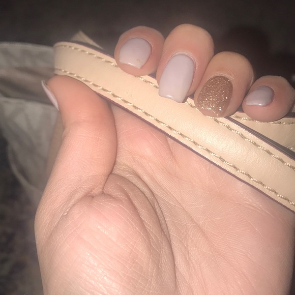 Michael Kors beige and cream tote gold hardware - Picture 2 of 8